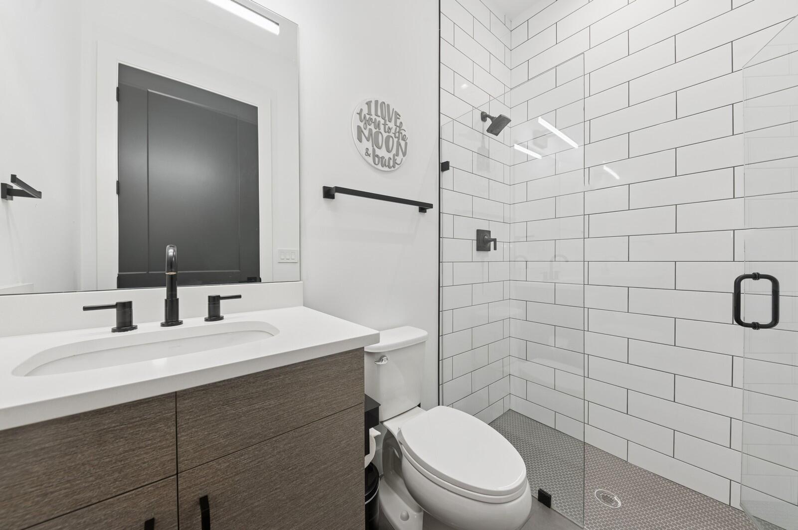 West Palm Beach, Florida, 33401, United States, 3 Bedrooms Bedrooms, ,4 BathroomsBathrooms,Residential,For Sale,1745907