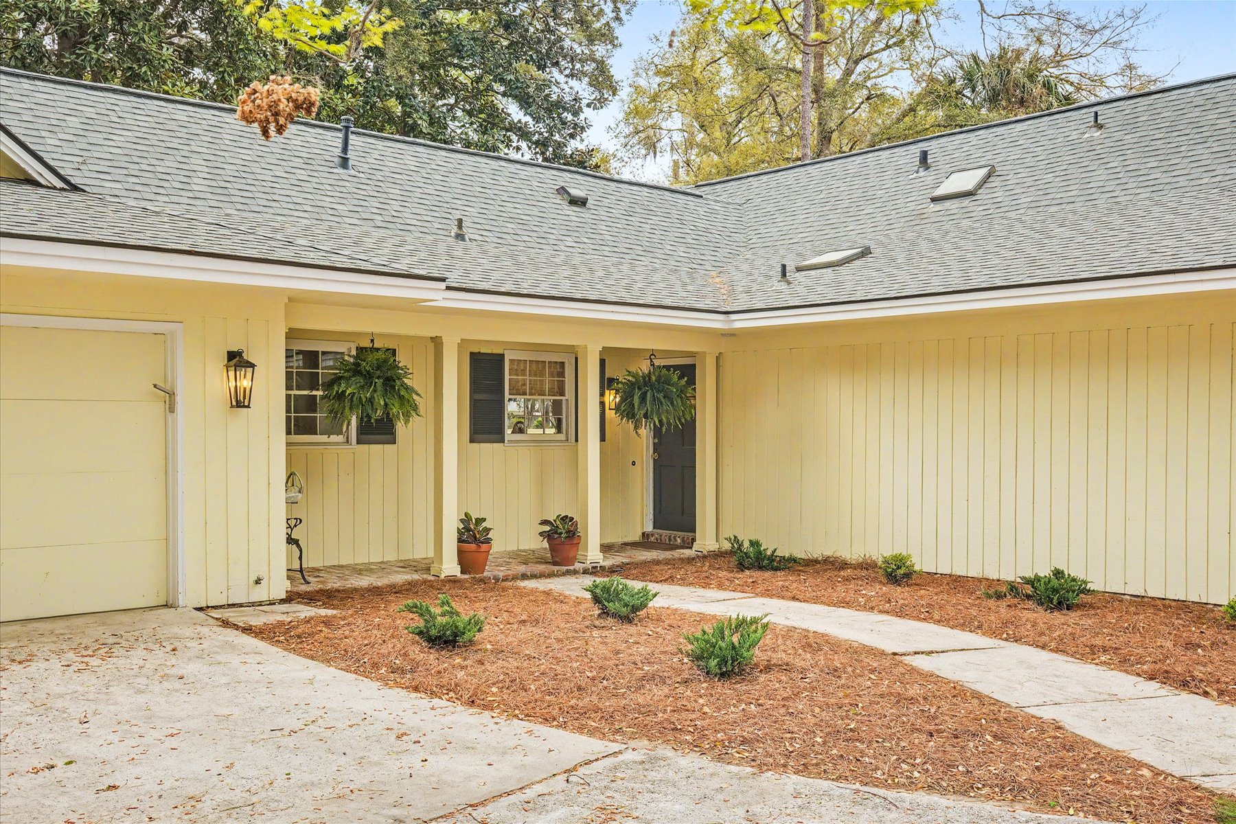  Lovely Updated Cottage in The Landings Gated Community - 物件實景