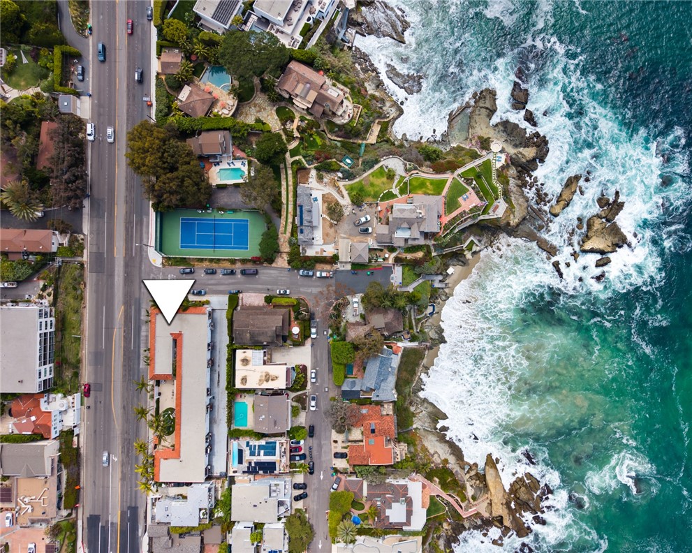 Laguna Beach, California, 92651, United States, 2 Bedrooms Bedrooms, ,3 BathroomsBathrooms,Residential,For Sale,1805517