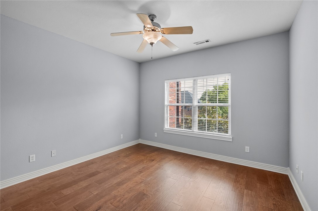 Bentonville, Arkansas, 72712, United States, 4 Bedrooms Bedrooms, ,4 BathroomsBathrooms,Residential,For Sale,1805614