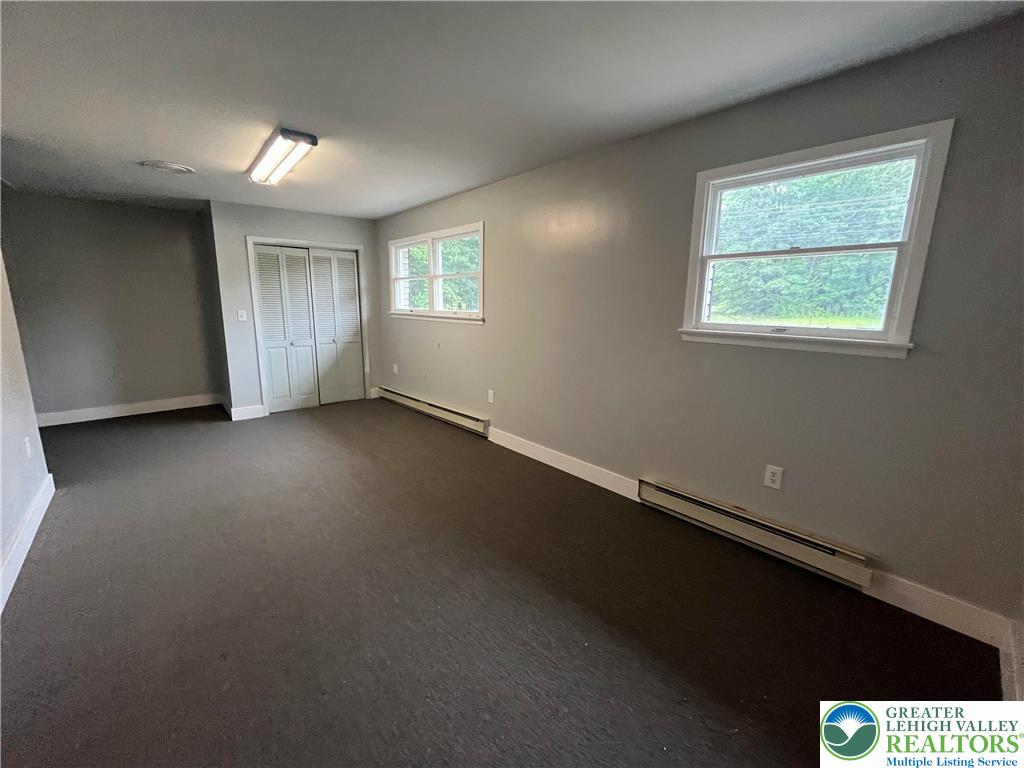 Plainfield Twp, Pennsylvania, 18072, United States, 4 Bedrooms Bedrooms, ,5 BathroomsBathrooms,Residential,For Sale,1960532