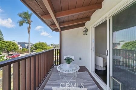 Los Angeles, California, 90018, United States, 5 Bedrooms Bedrooms, ,5 BathroomsBathrooms,Residential,For Sale,1842943