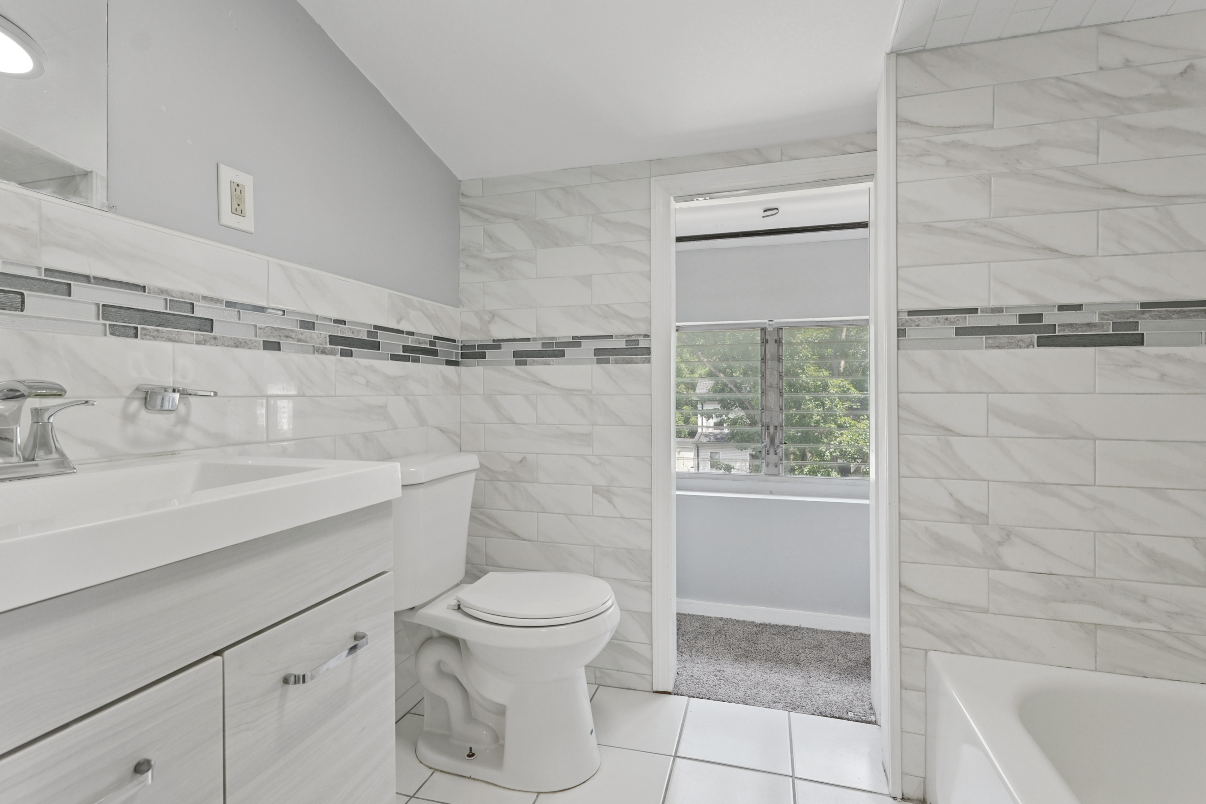 Maplewood, New Jersey, 07040, United States, 4 Bedrooms Bedrooms, ,5 BathroomsBathrooms,Residential,For Sale,1976450