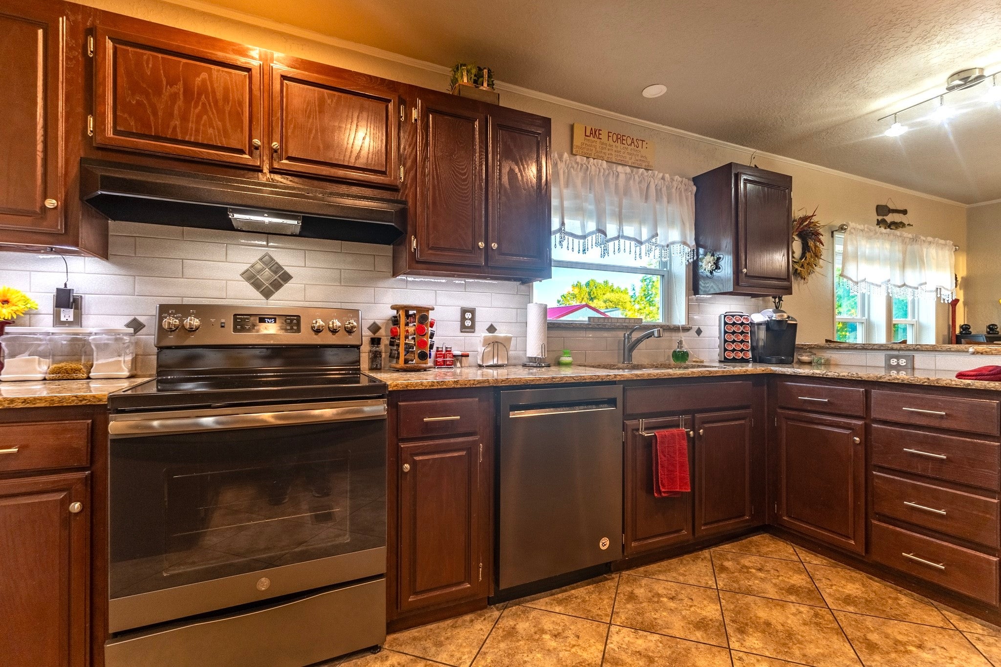 Possum Kingdom Lake, Texas, 76449, United States, 4 Bedrooms Bedrooms, ,3 BathroomsBathrooms,Residential,For Sale,1978522