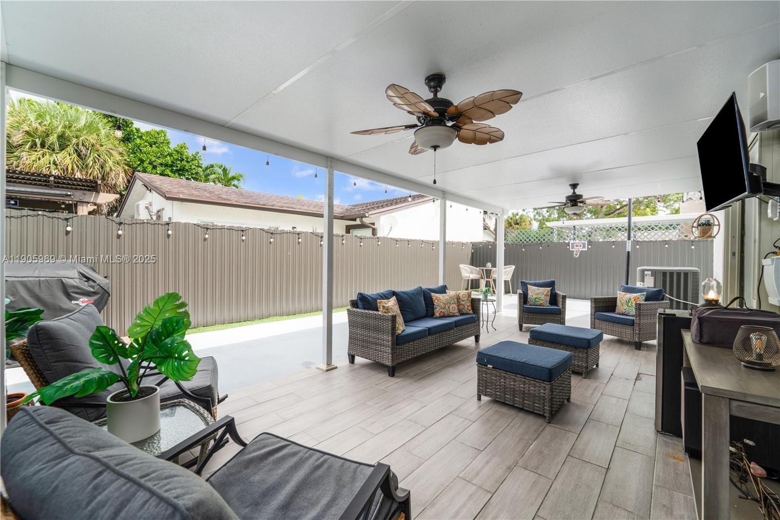 Miami, Florida, 33196, United States, 3 Bedrooms Bedrooms, ,2 BathroomsBathrooms,Residential,For Sale,1979827