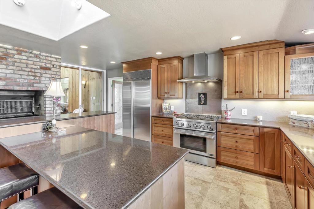 Moss Landing, California, 95039, United States, 5 Bedrooms Bedrooms, ,4 BathroomsBathrooms,Residential,For Sale,1995471