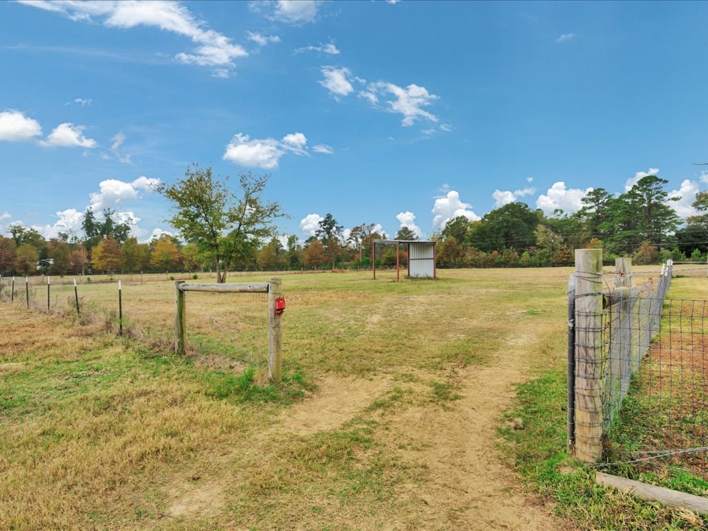Lufkin, Texas, 75901, United States, 3 Bedrooms Bedrooms, ,2 BathroomsBathrooms,Residential,For Sale,1996440