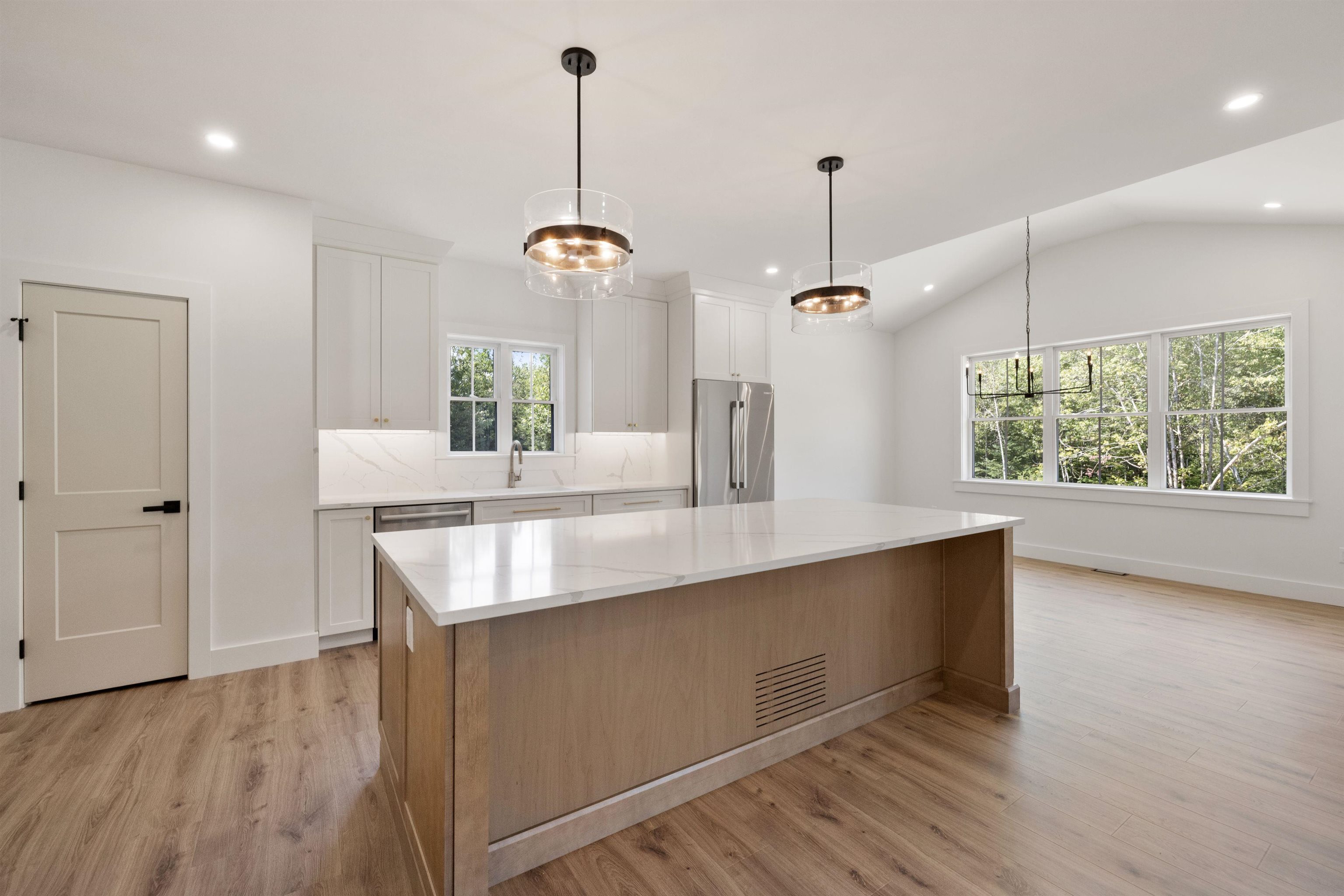 Sunapee, New Hampshire, 03782, United States, 4 Bedrooms Bedrooms, ,3 BathroomsBathrooms,Residential,For Sale,1918576