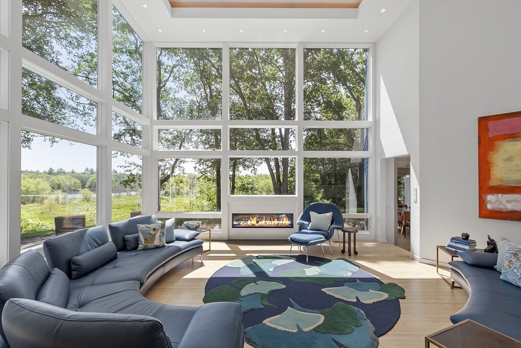 Carlisle, Massachusetts, 01741, United States, 4 Bedrooms Bedrooms, ,5 BathroomsBathrooms,Residential,For Sale,1874454