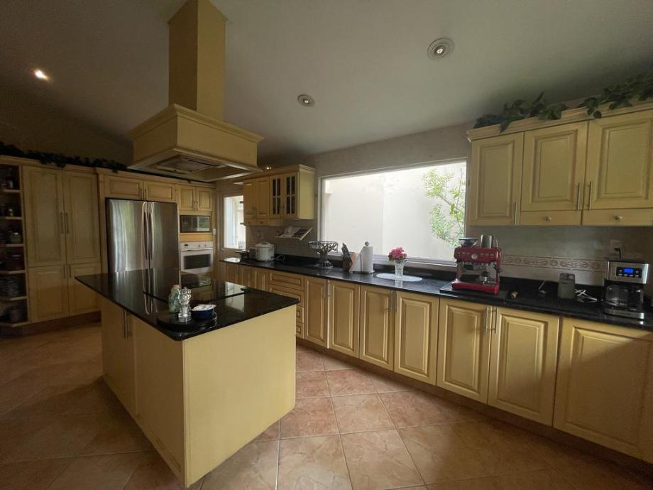 ALSACIA, Metepec, Estado de méxico, 52172, Mexico, 3 Bedrooms Bedrooms, ,3 BathroomsBathrooms,Residential,For Sale,ALSACIA,1441298