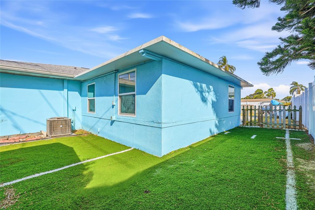 Dunedin, Florida, 34698, United States, 3 Bedrooms Bedrooms, ,2 BathroomsBathrooms,Residential,For Sale,2003433