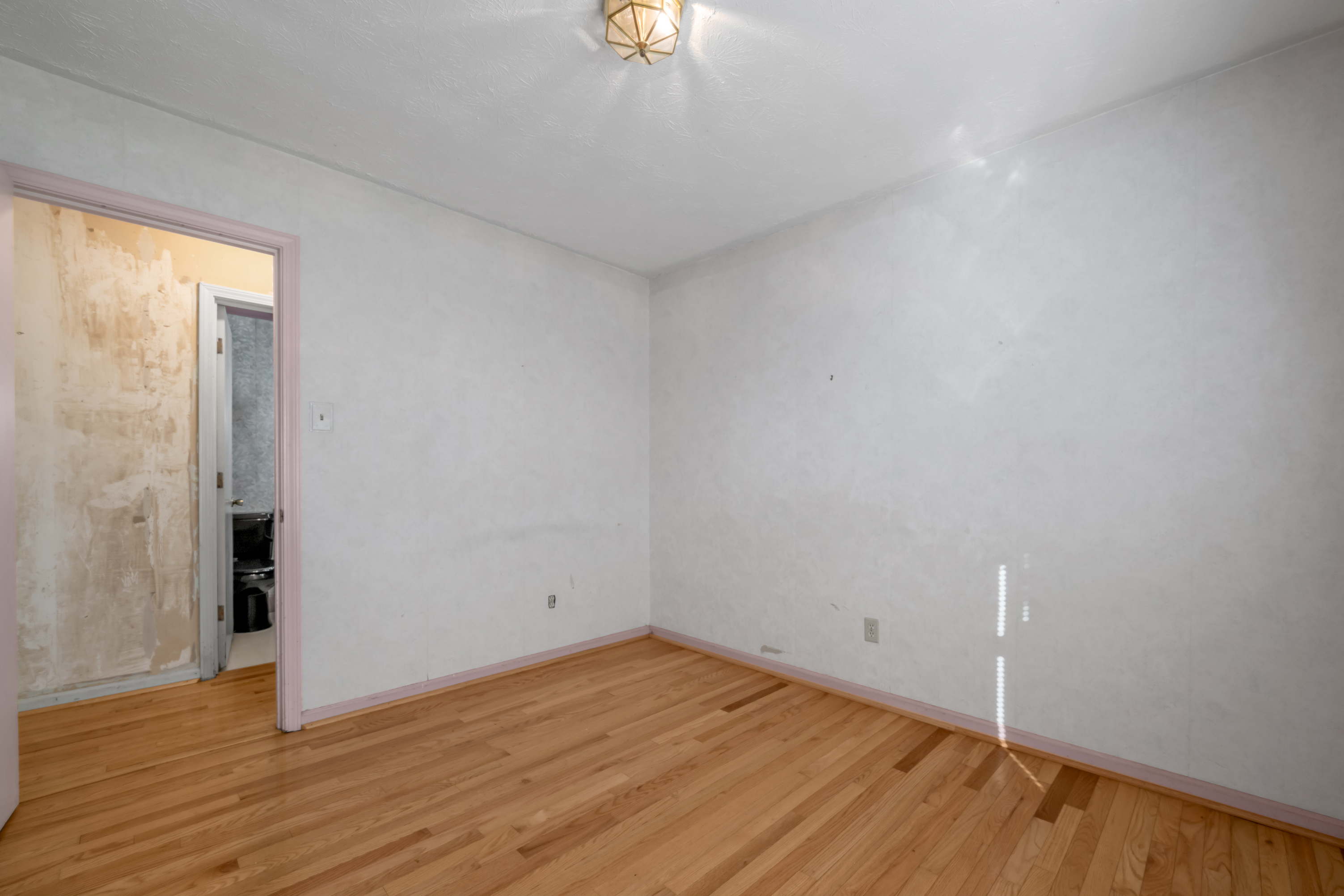  184 E Tiverton Way - 物件實景