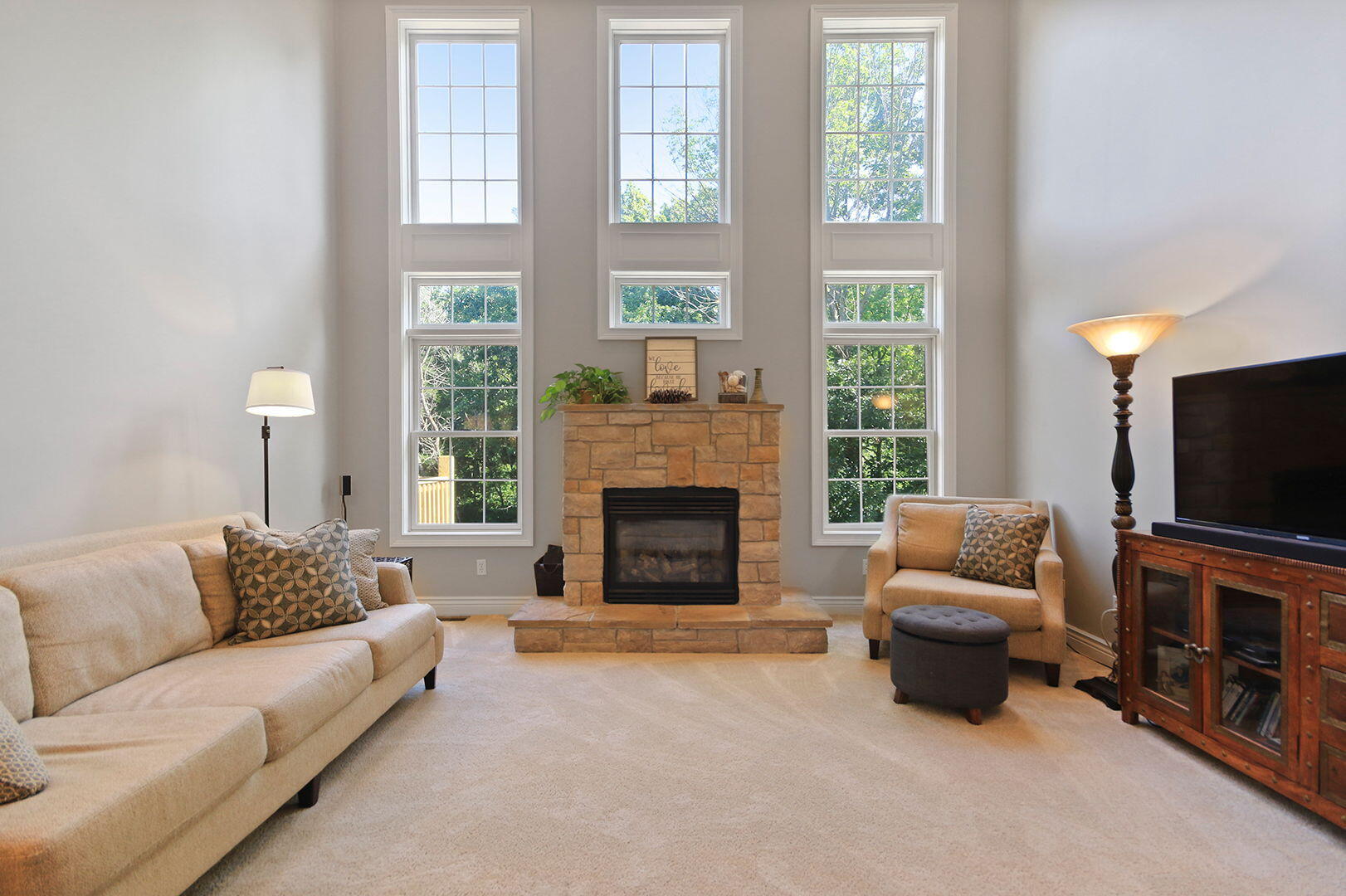 COLUMBIA, Missouri, 65203, United States, 5 Bedrooms Bedrooms, ,4 BathroomsBathrooms,Residential,For Sale,1983136