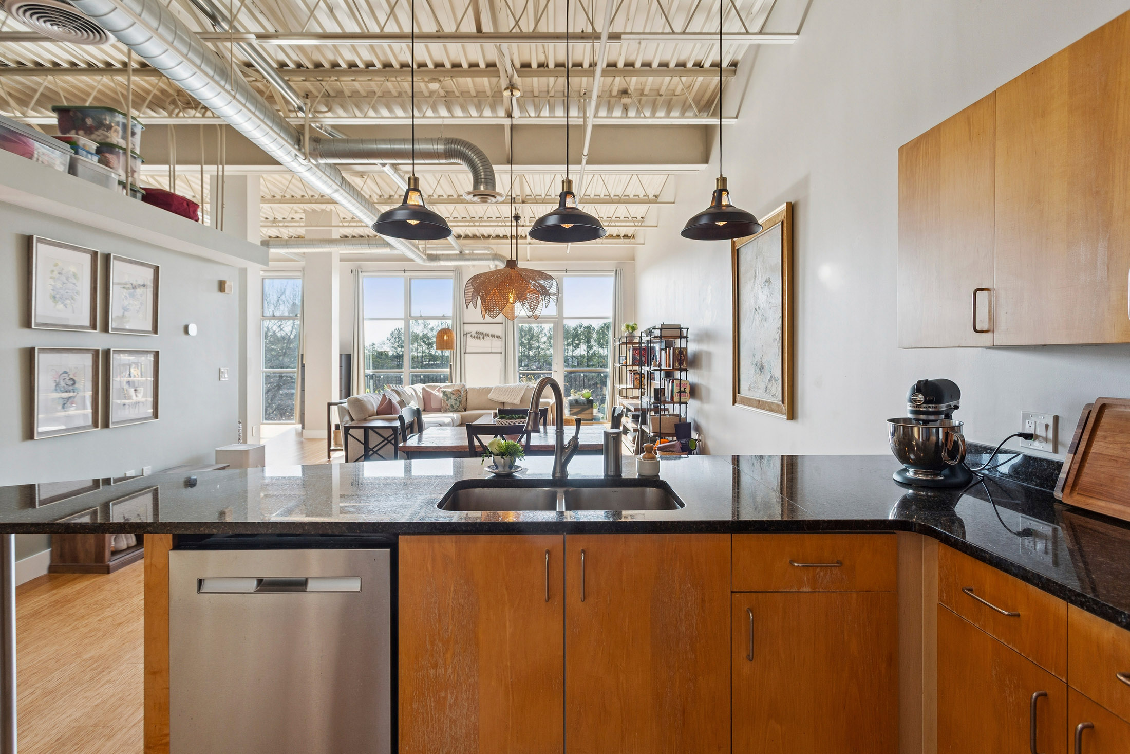  Amazing Top Floor Two Bedroom Loft in the Heart of Chamblee - 物件實景