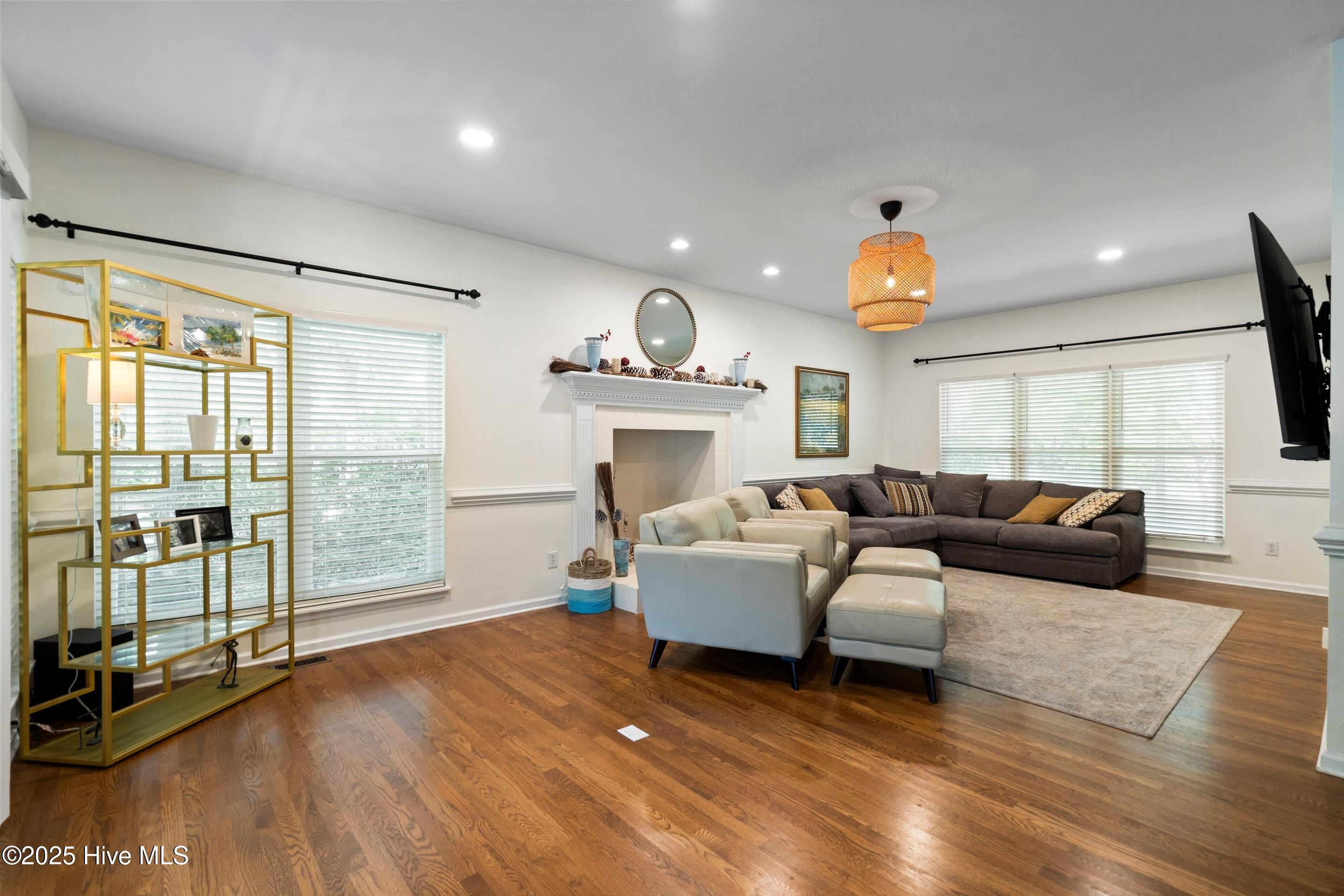 Wilmington, North Carolina, 28411, United States, 4 Bedrooms Bedrooms, ,3 BathroomsBathrooms,Residential,For Sale,1924984