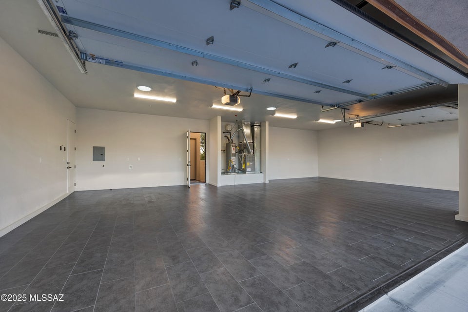 Oro Valley, Arizona, 85742, United States, 4 Bedrooms Bedrooms, ,4 BathroomsBathrooms,Residential,For Sale,1978963