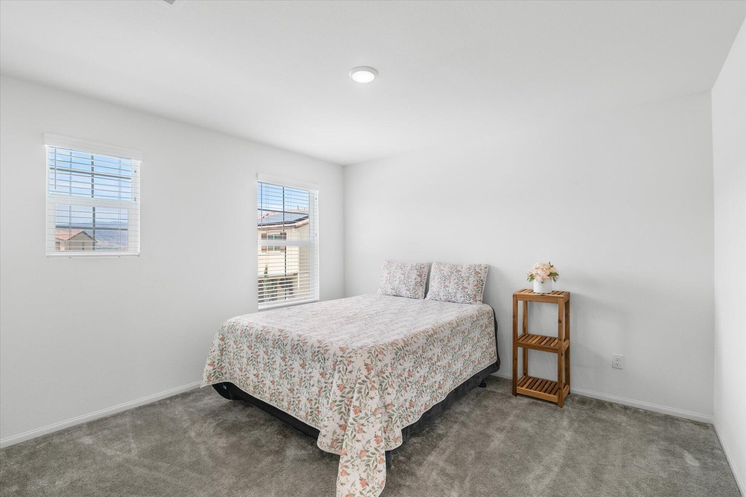 Lake Elsinore, California, 92530, United States, 3 Bedrooms Bedrooms, ,2 BathroomsBathrooms,Residential,For Sale,2007518