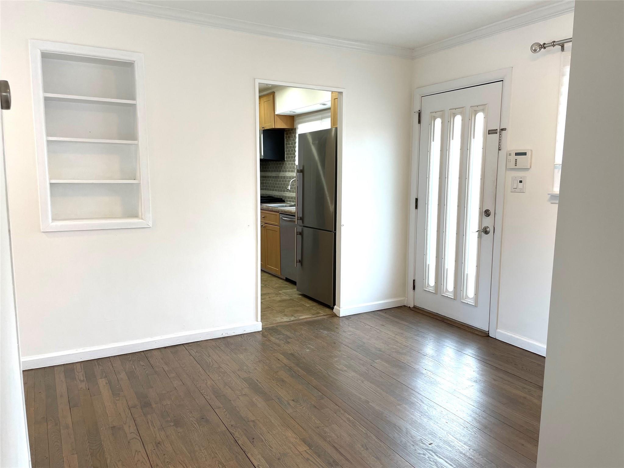 Plainview, New York, 11803, United States, 3 Bedrooms Bedrooms, ,2 BathroomsBathrooms,Residential,For Sale,1751555