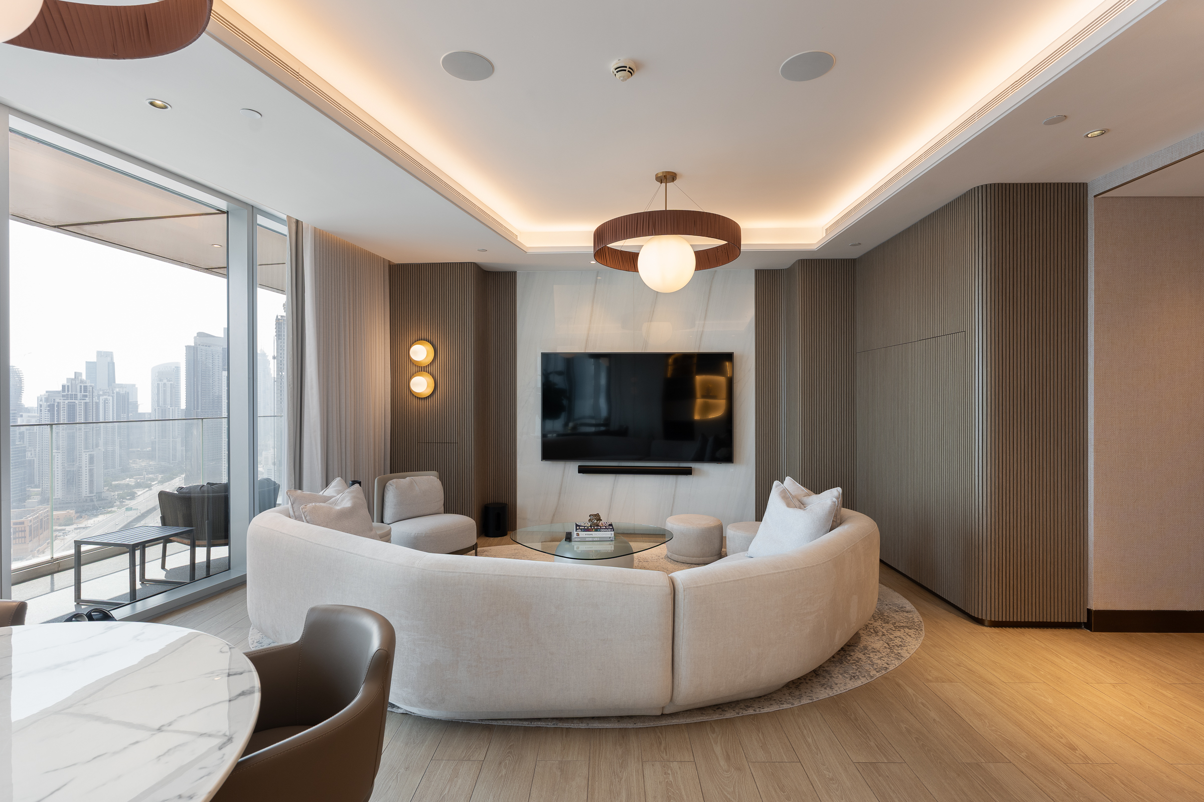  Elegant Sky View Residence in Heart of Downtown - 物件實景