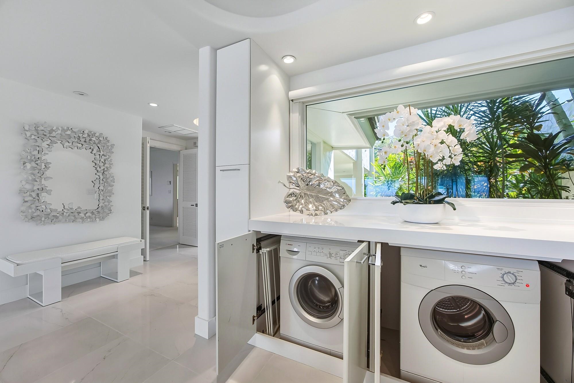 Lahaina, Hawaii, 96761, United States, 2 Bedrooms Bedrooms, ,3 BathroomsBathrooms,Residential,For Sale,1998478