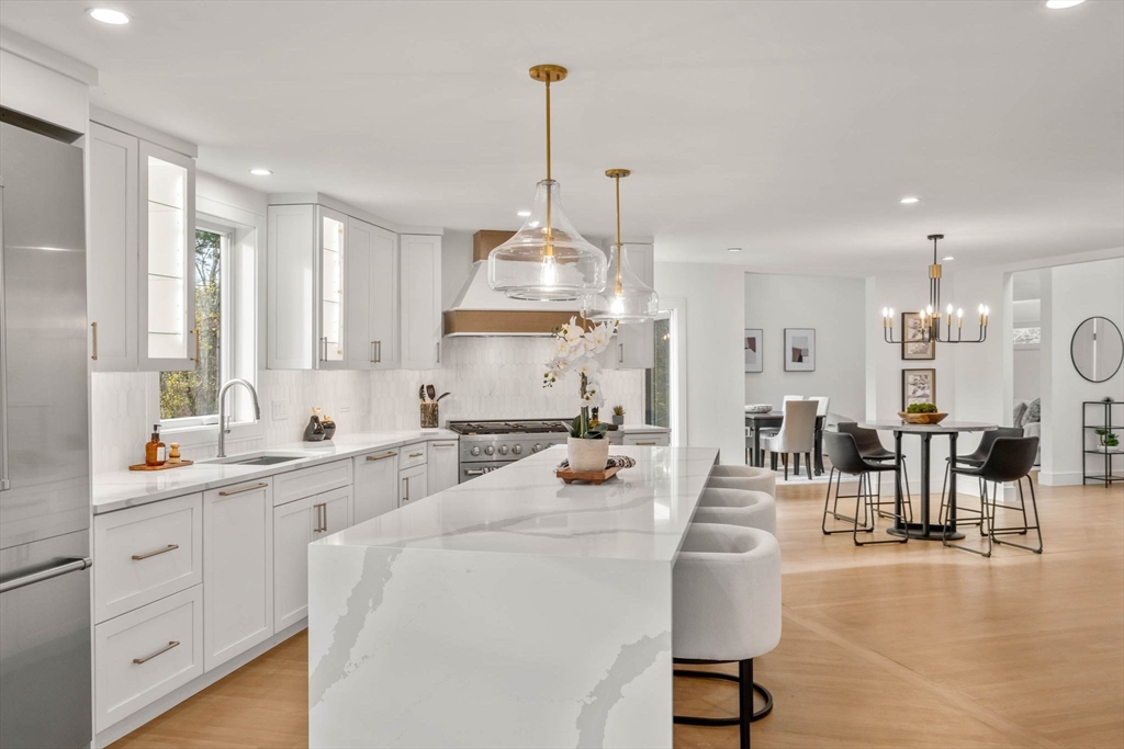 Weston, Massachusetts, 02493, United States, 4 Bedrooms Bedrooms, ,5 BathroomsBathrooms,Residential,For Sale,1989089