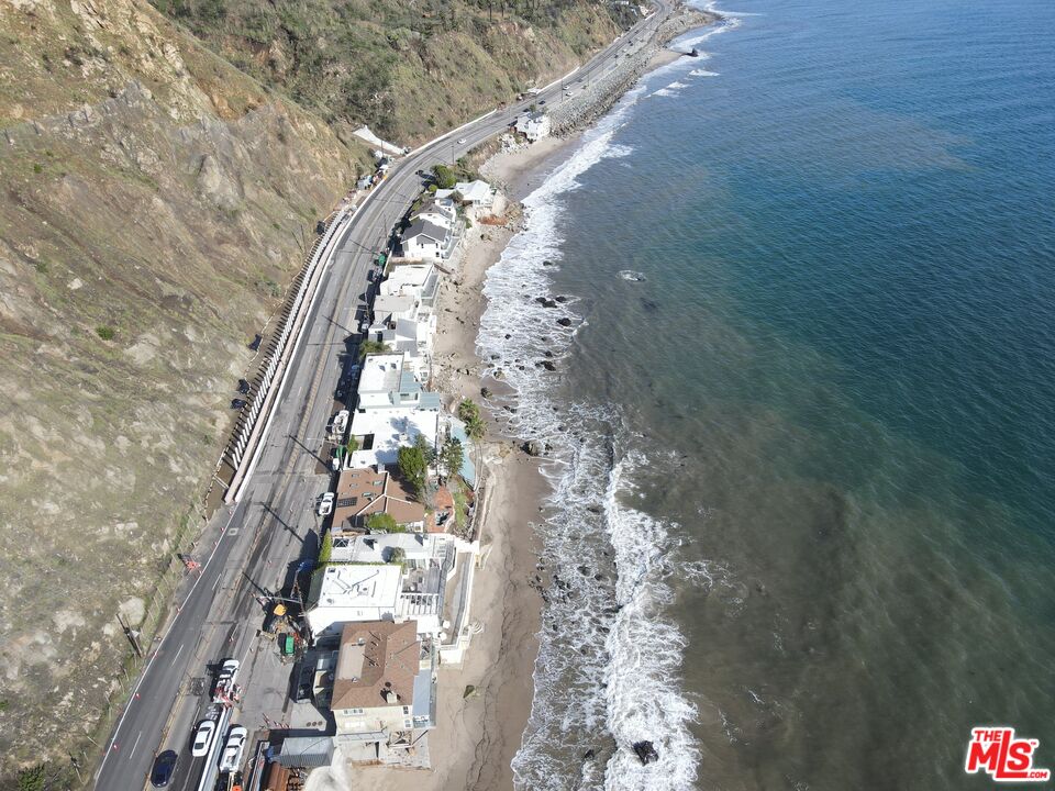 Malibu, California, 90265, United States, 3 Bedrooms Bedrooms, ,3 BathroomsBathrooms,Residential,For Sale,2002033