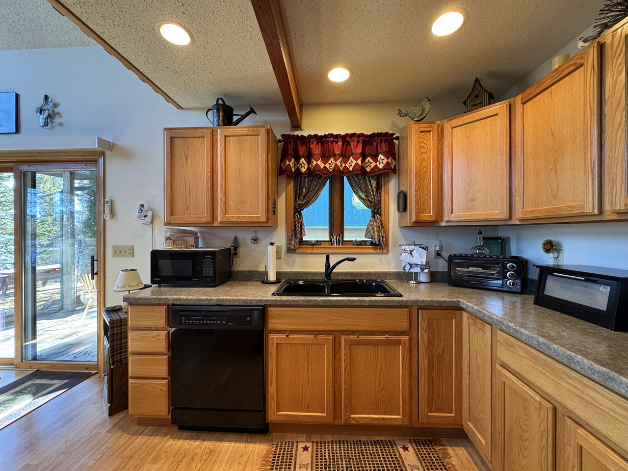 Oma, Wisconsin, 54534, United States, 2 Bedrooms Bedrooms, ,2 BathroomsBathrooms,Residential,For Sale,1995174