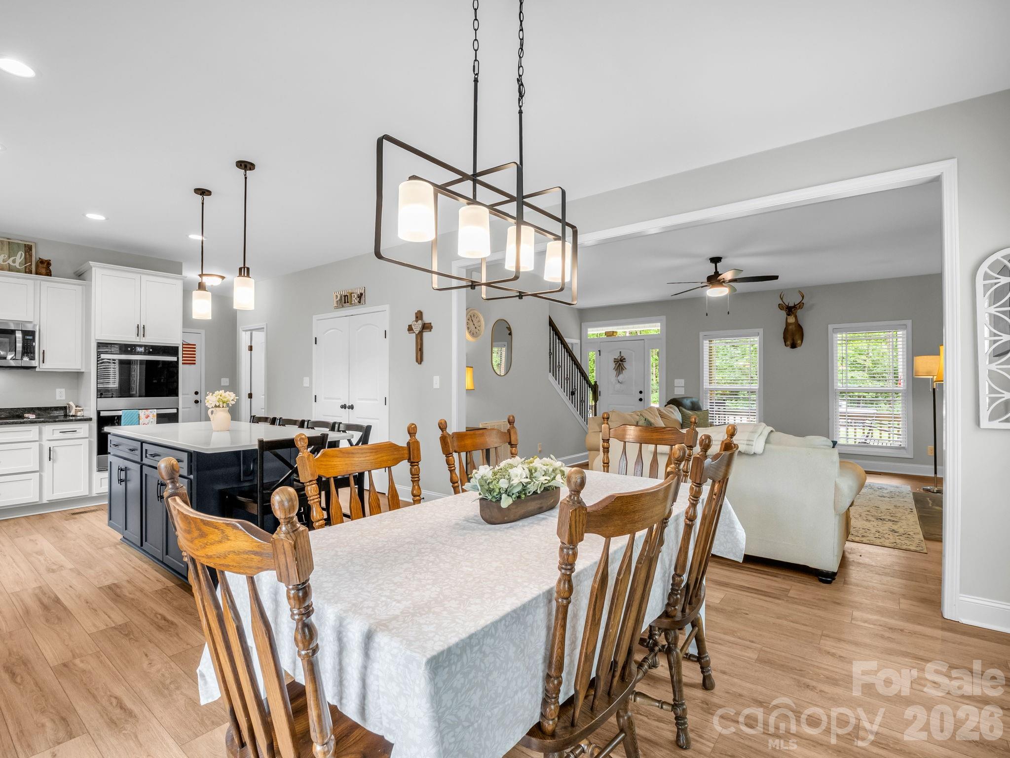 Lincolnton, North Carolina, 28092, United States, 5 Bedrooms Bedrooms, ,3 BathroomsBathrooms,Residential,For Sale,2049314