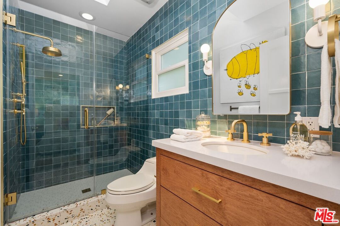 Los Angeles, California, 90064, United States, 3 Bedrooms Bedrooms, ,4 BathroomsBathrooms,Residential,For Sale,1940581