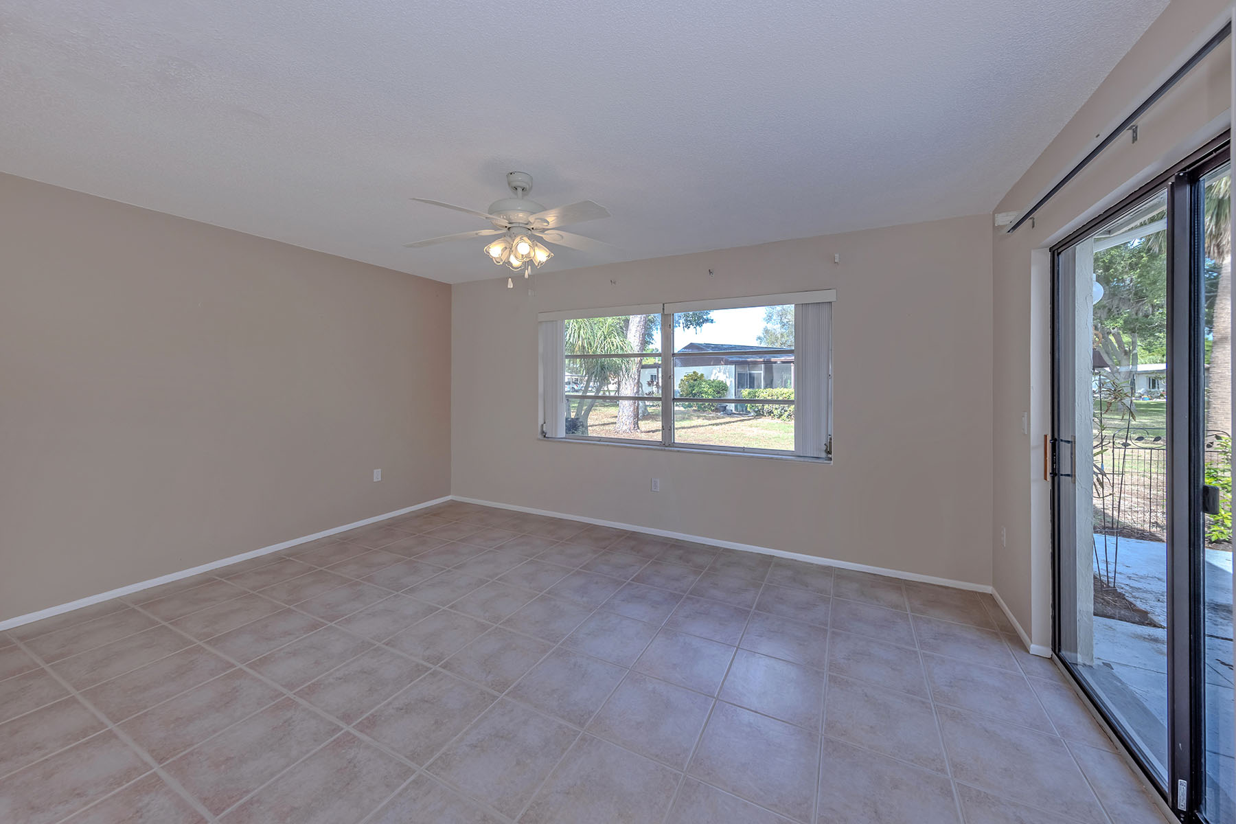  VILLAGE IN THE PINES - 物件實景