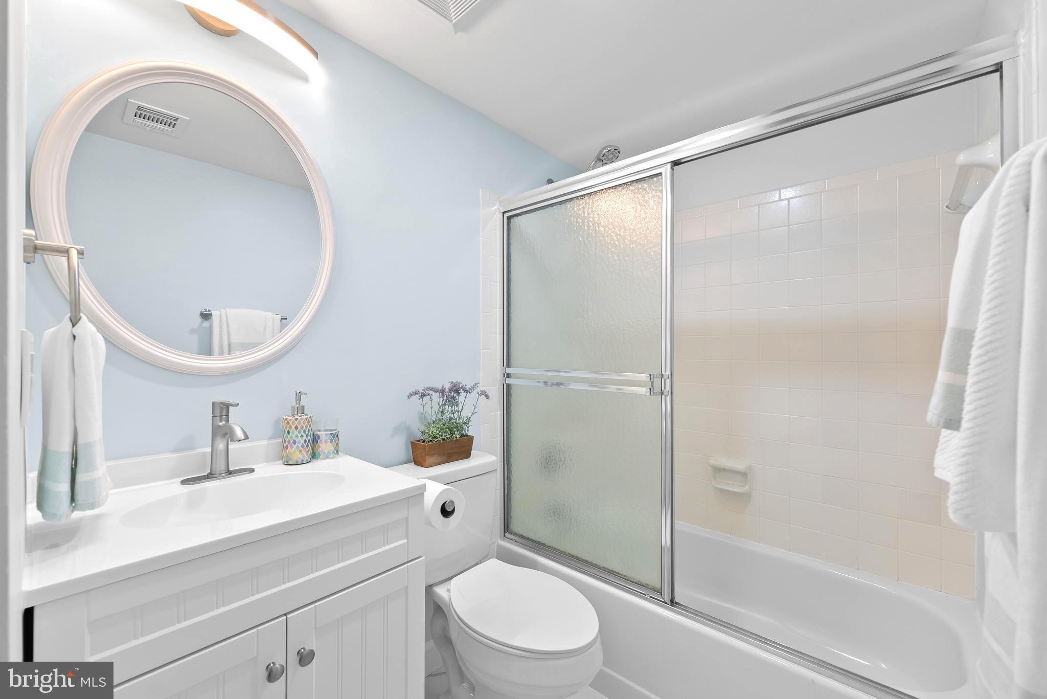 Fairfax, Virginia, 22032, United States, 3 Bedrooms Bedrooms, ,4 BathroomsBathrooms,Residential,For Sale,1945020