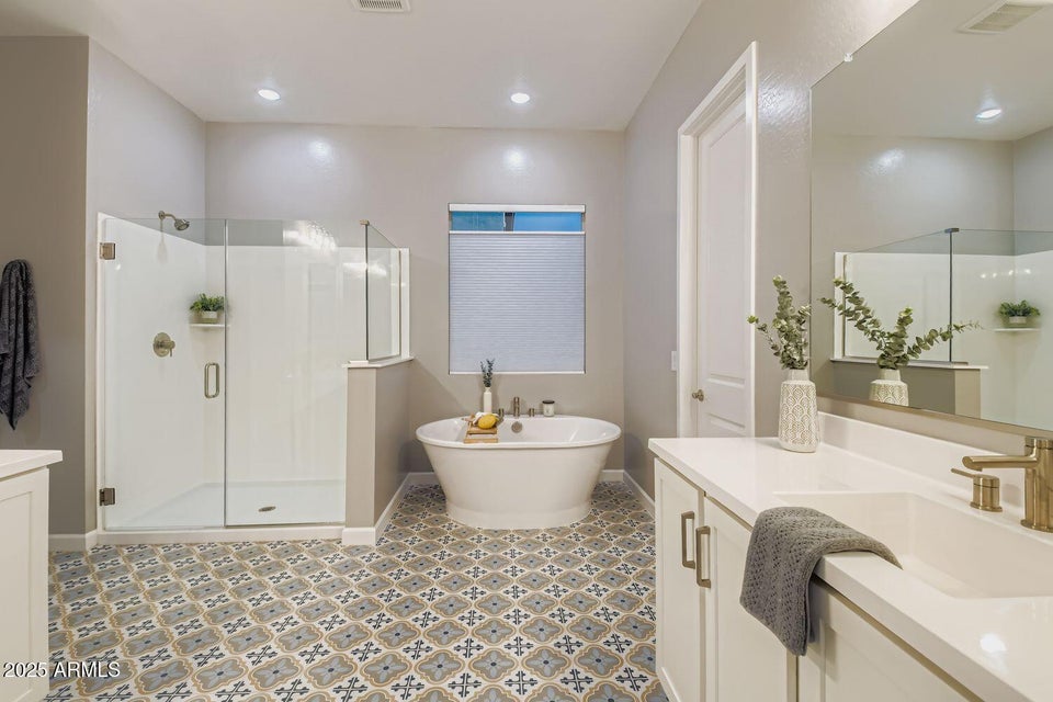 Queen Creek, Arizona, 85142, United States, 3 Bedrooms Bedrooms, ,3 BathroomsBathrooms,Residential,For Sale,1997801