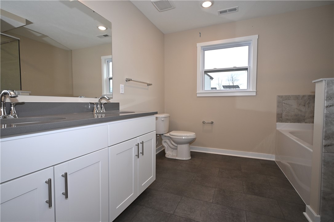 Oakdale, Pennsylvania, 15071, United States, 4 Bedrooms Bedrooms, ,4 BathroomsBathrooms,Residential,For Sale,2000076