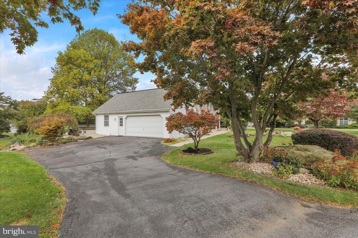 Lebanon, Pennsylvania, 17042, United States, 5 Bedrooms Bedrooms, ,4 BathroomsBathrooms,Residential,For Sale,1965418
