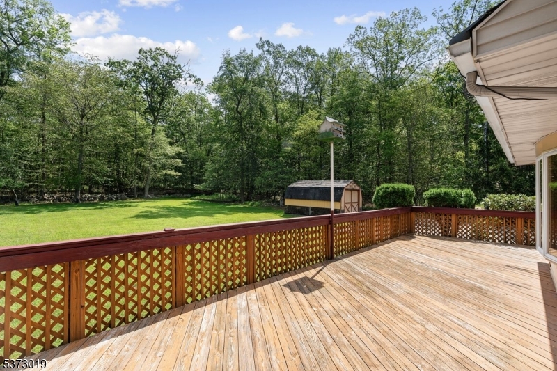 Blairstown Twp., New Jersey, 07832, United States, 3 Bedrooms Bedrooms, ,2 BathroomsBathrooms,Residential,For Sale,1898637