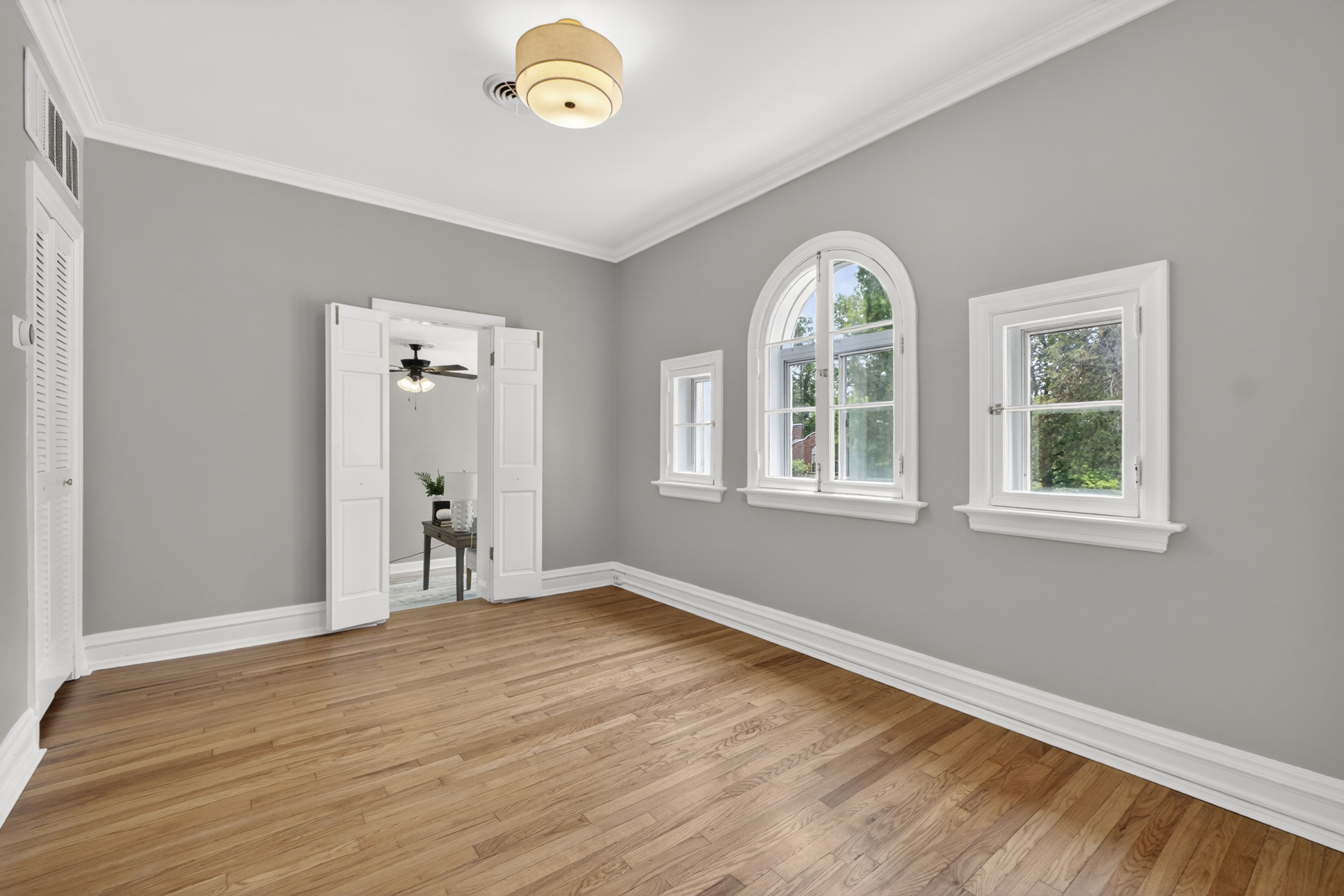  Timeless Mediterranean Revival Blends European Elegance & Hollywood Glamour - 物件實景