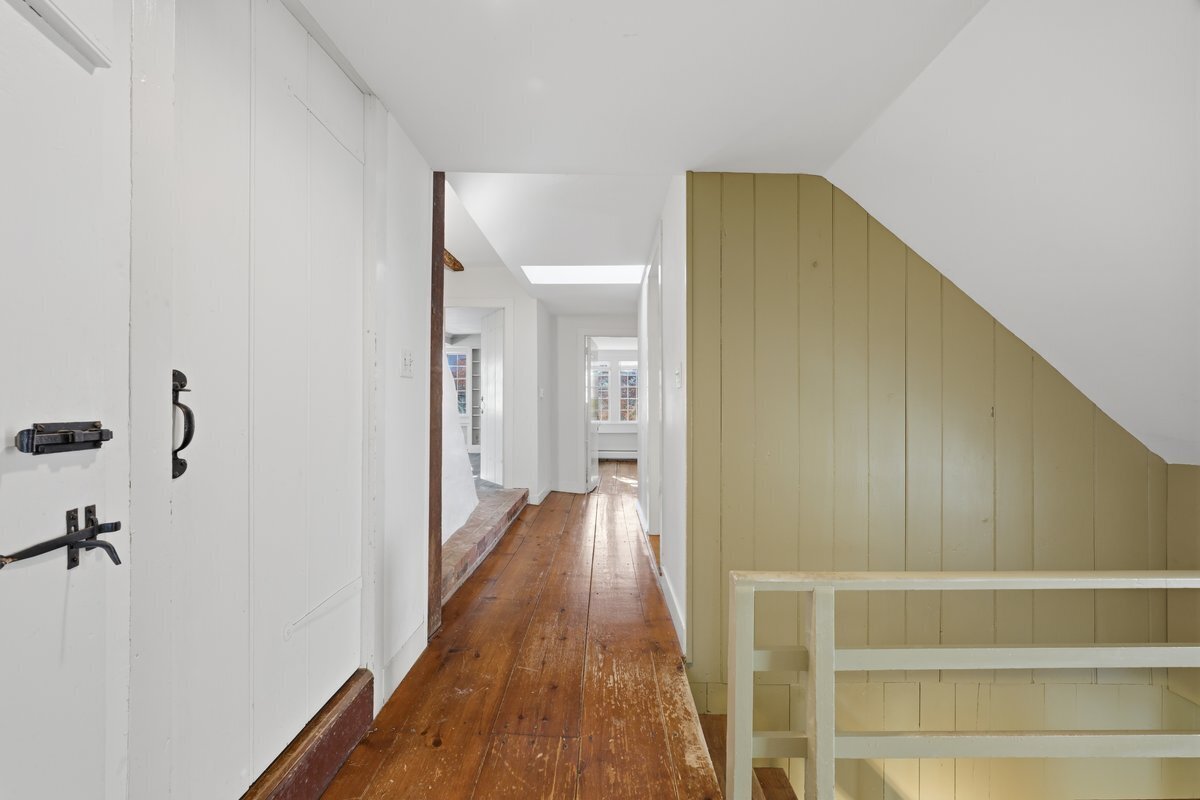 Guilford, Connecticut, 06437, United States, 5 Bedrooms Bedrooms, ,Residential,For Sale,2002504