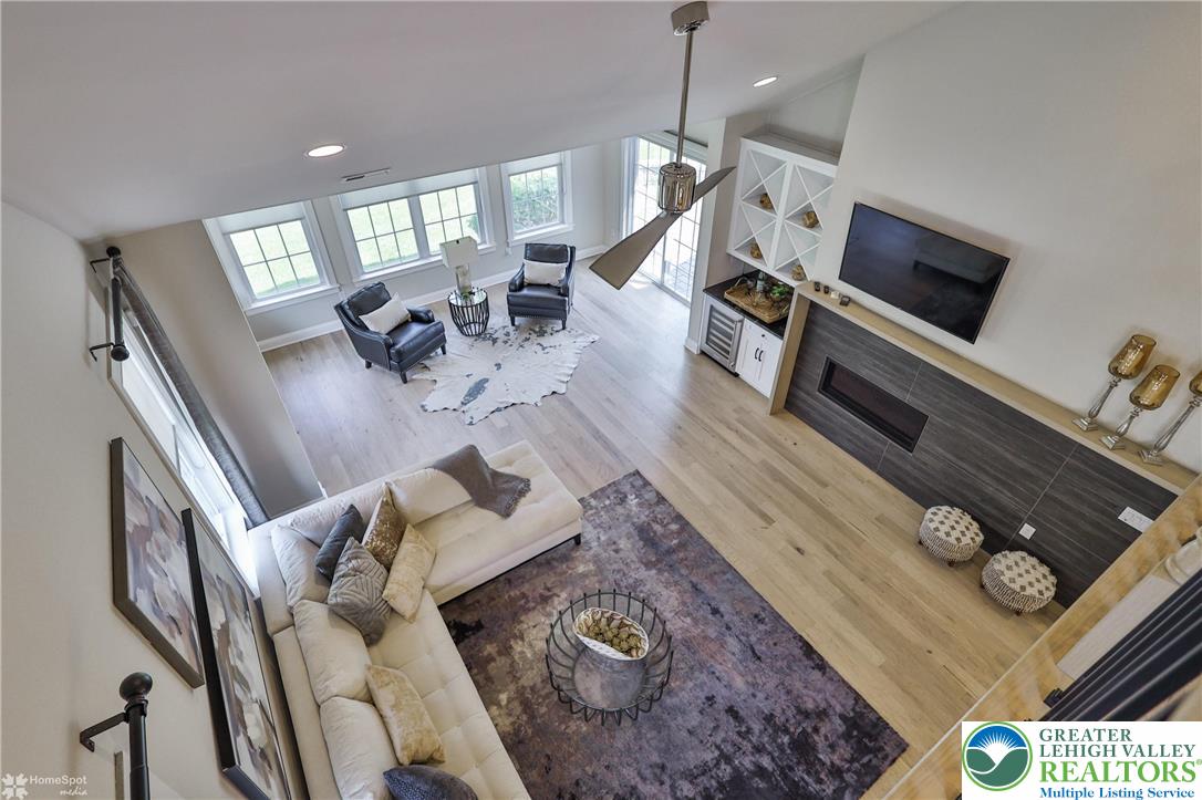 Easton, Pennsylvania, 18045, United States, 3 Bedrooms Bedrooms, ,3 BathroomsBathrooms,Residential,For Sale,1921447