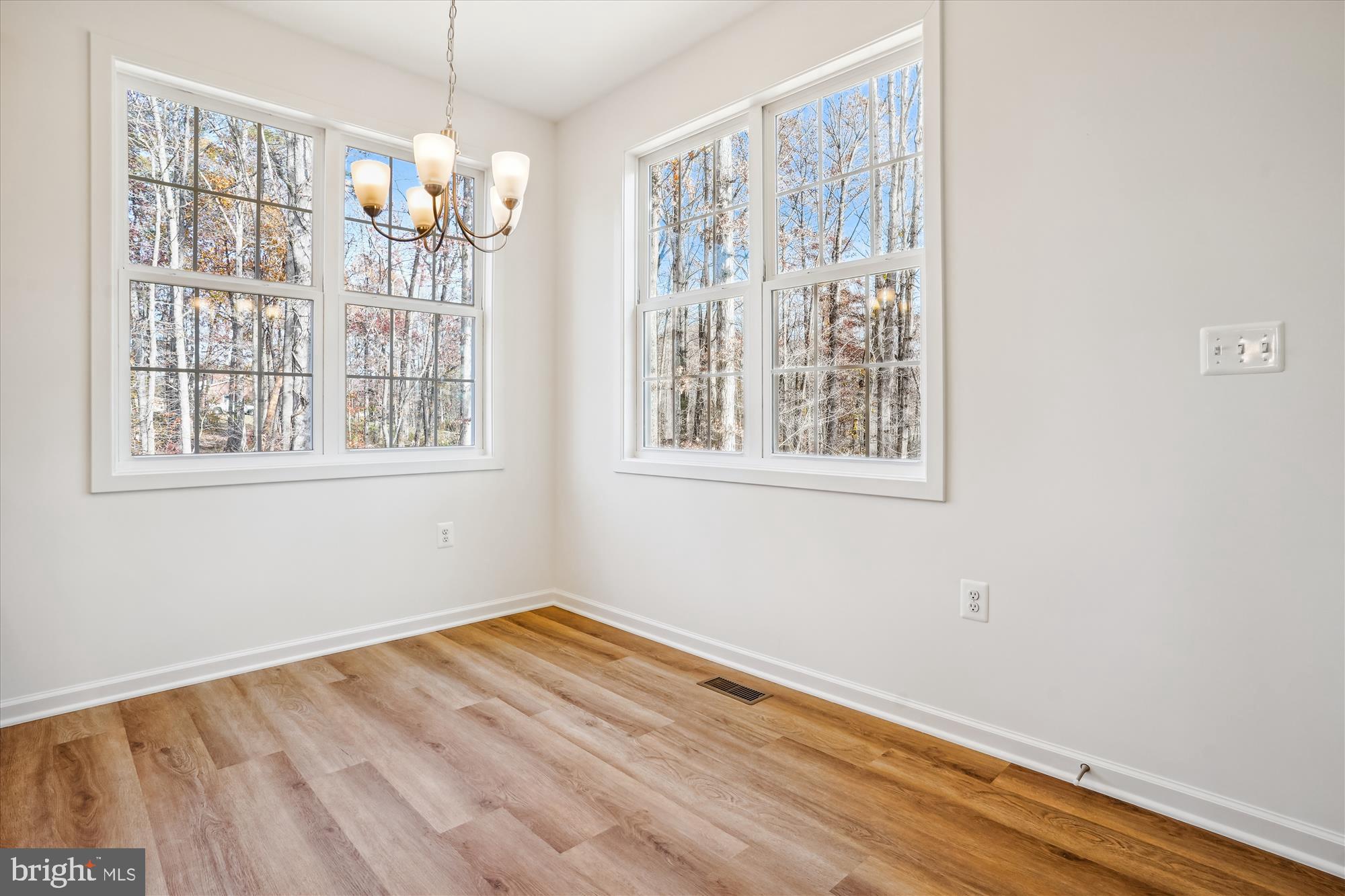 Culpeper, Virginia, 22701, United States, 3 Bedrooms Bedrooms, ,2 BathroomsBathrooms,Residential,For Sale,1980884