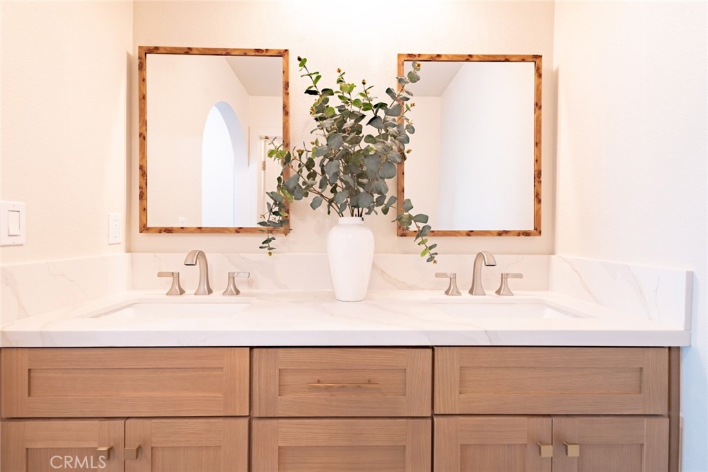 Mission Viejo, California, 92692, United States, 3 Bedrooms Bedrooms, ,2 BathroomsBathrooms,Residential,For Sale,1997044