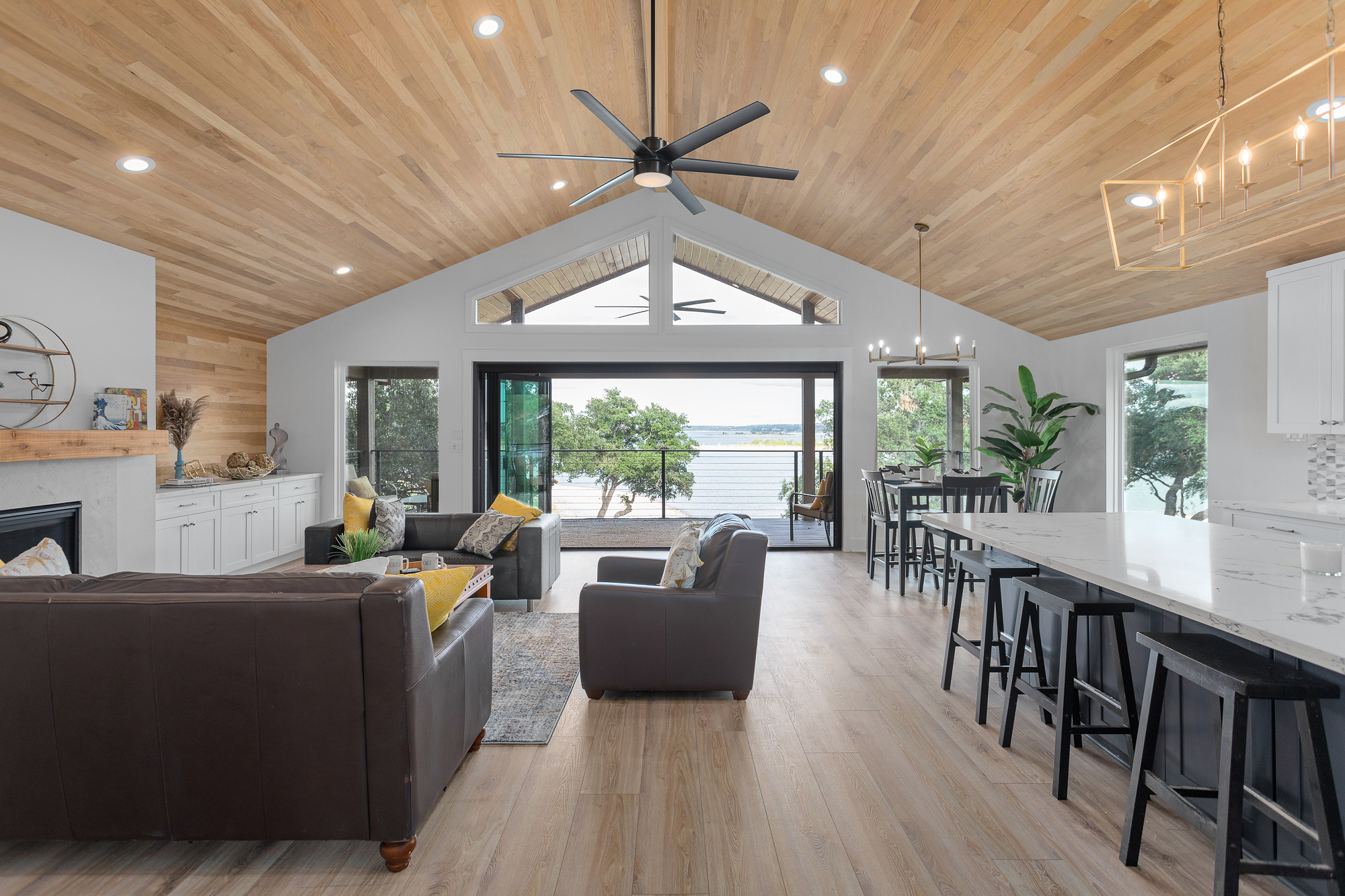  Canyon Lake Waterfront Escape - 物件實景