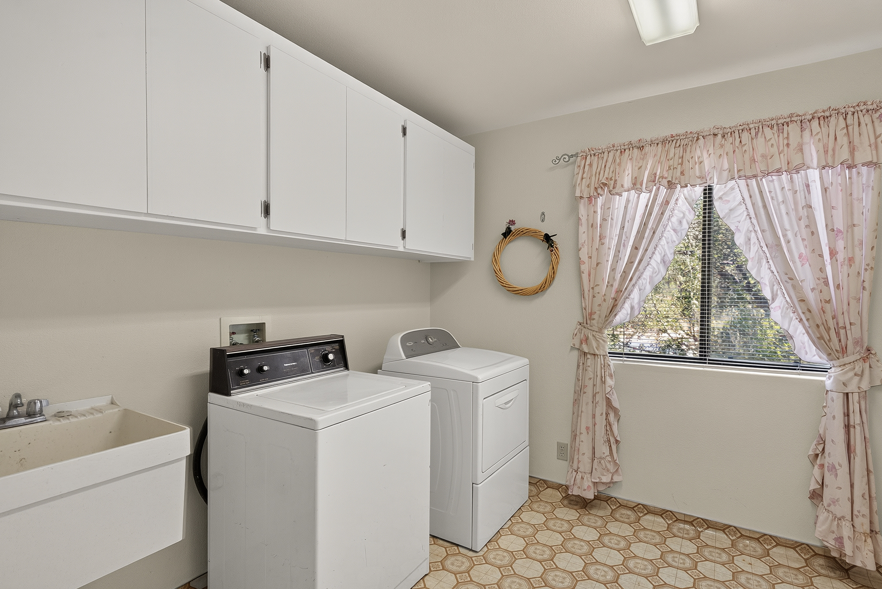  2537 Shoreline Road, Bradley - 物件實景