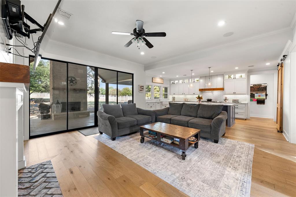 China Spring, Texas, 76633, United States, 4 Bedrooms Bedrooms, ,3 BathroomsBathrooms,Residential,For Sale,2010699