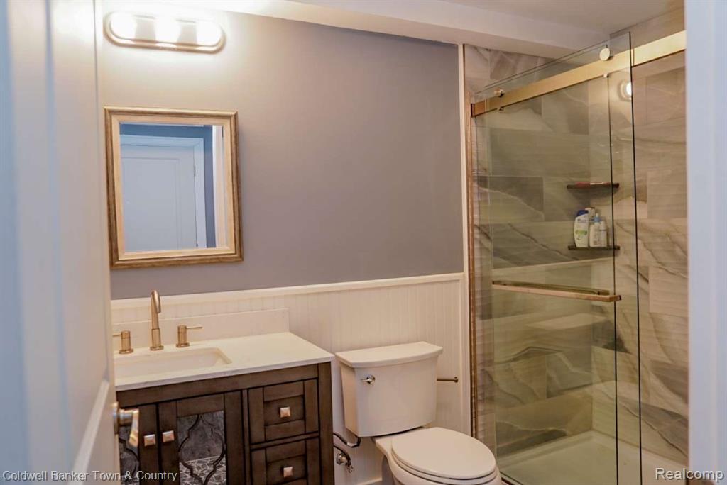 Brighton, Michigan, 48114, United States, 4 Bedrooms Bedrooms, ,5 BathroomsBathrooms,Residential,For Sale,1837893