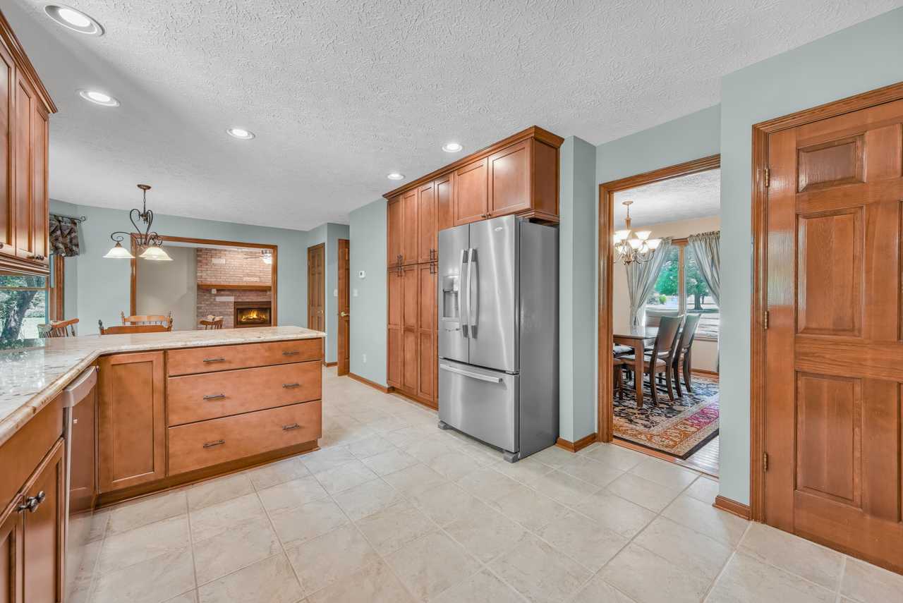 Terre Haute, Indiana, 47802, United States, 4 Bedrooms Bedrooms, ,3 BathroomsBathrooms,Residential,For Sale,1931381