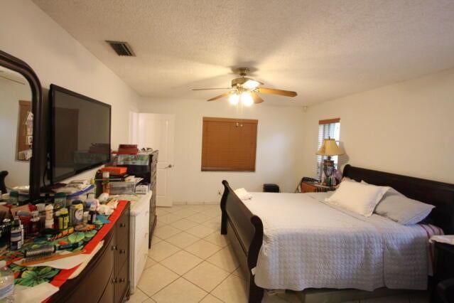 Lake Worth, Florida, 33463, United States, 4 Bedrooms Bedrooms, ,2 BathroomsBathrooms,Residential,For Sale,1928734