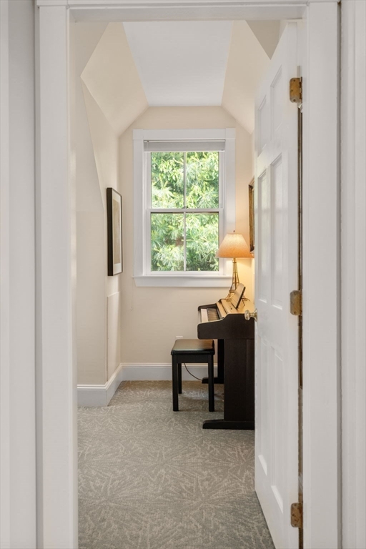 Brookline, Massachusetts, 02445, United States, 2 Bedrooms Bedrooms, ,2 BathroomsBathrooms,Residential,For Sale,1849691