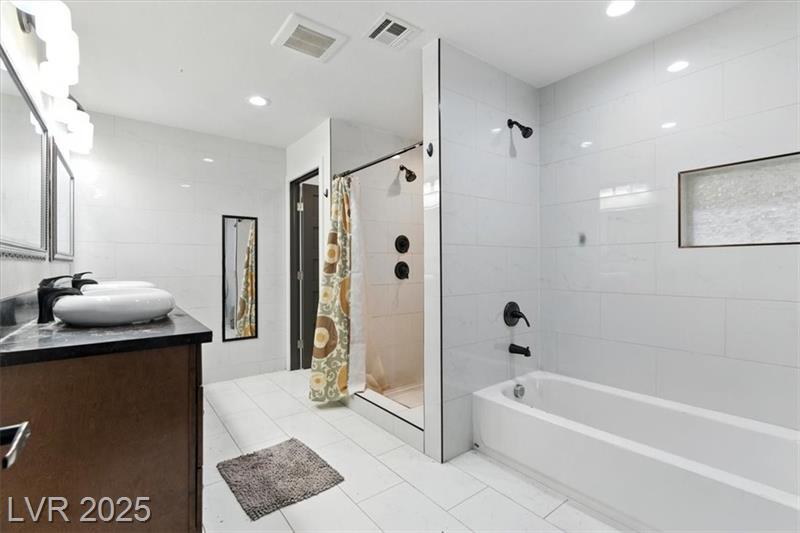 Las Vegas, Nevada, 89106, United States, 4 Bedrooms Bedrooms, ,3 BathroomsBathrooms,Residential,For Sale,1942763