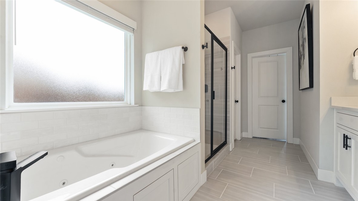 Bentonville, Arkansas, 72713, United States, 4 Bedrooms Bedrooms, ,3 BathroomsBathrooms,Residential,For Sale,1989403