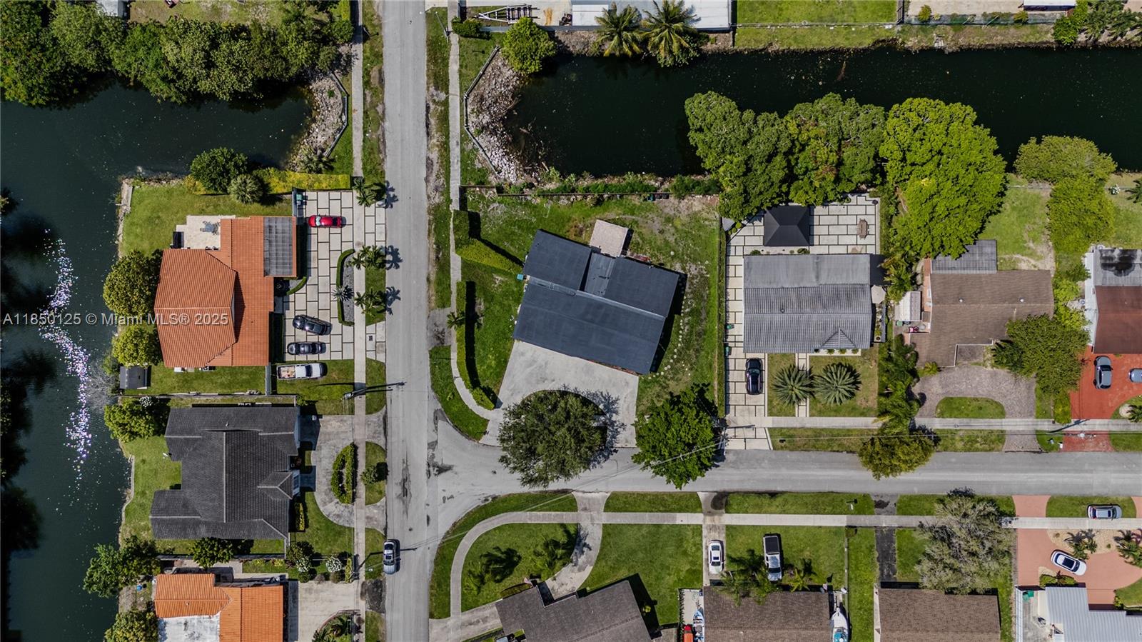 Miami, Florida, 33165, United States, 3 Bedrooms Bedrooms, ,2 BathroomsBathrooms,Residential,For Sale,1906706